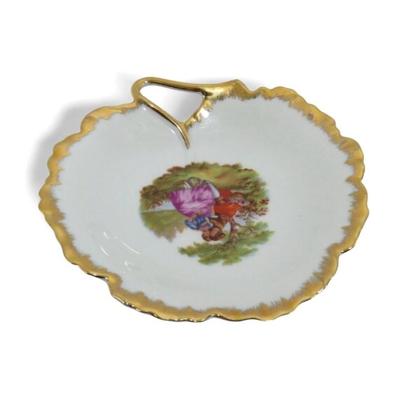 LIMOGES Courting Couple Heart Shaped Candy Dish Gold Trim France Vintage - Picture 3 of 10